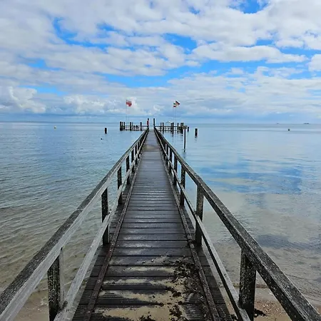 Apartments, アパート *