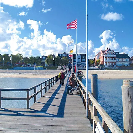 アパート Apartments, *